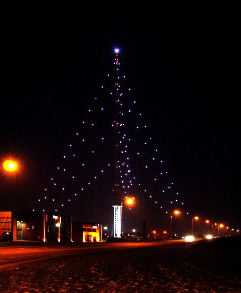 De grootste kerstboom van Nederland is jarig en hij staat in de